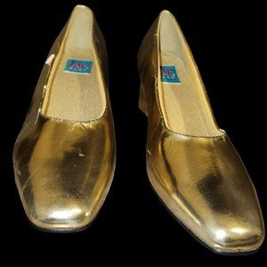 Air Flex Gold Faux Leather Women's Pump, Size 11M - Unused with Damaged Exterior